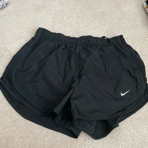nike dry fit women’s shorts barley worn size medium